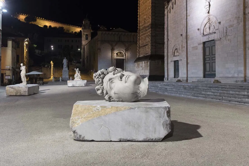 The exhibition of Fabio Viale in the city of Pietrasanta