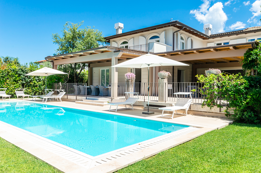 Rent luxury villas in the Versilia coast