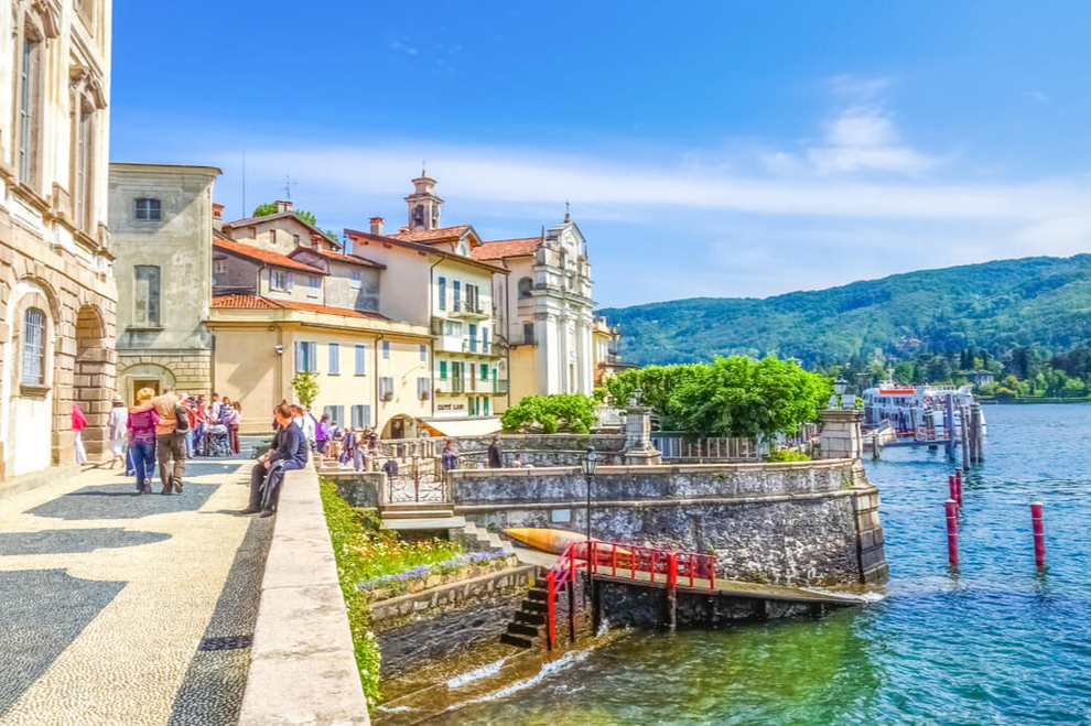 Stresa and the Borromean Islands: history, culture, and prestigious properties