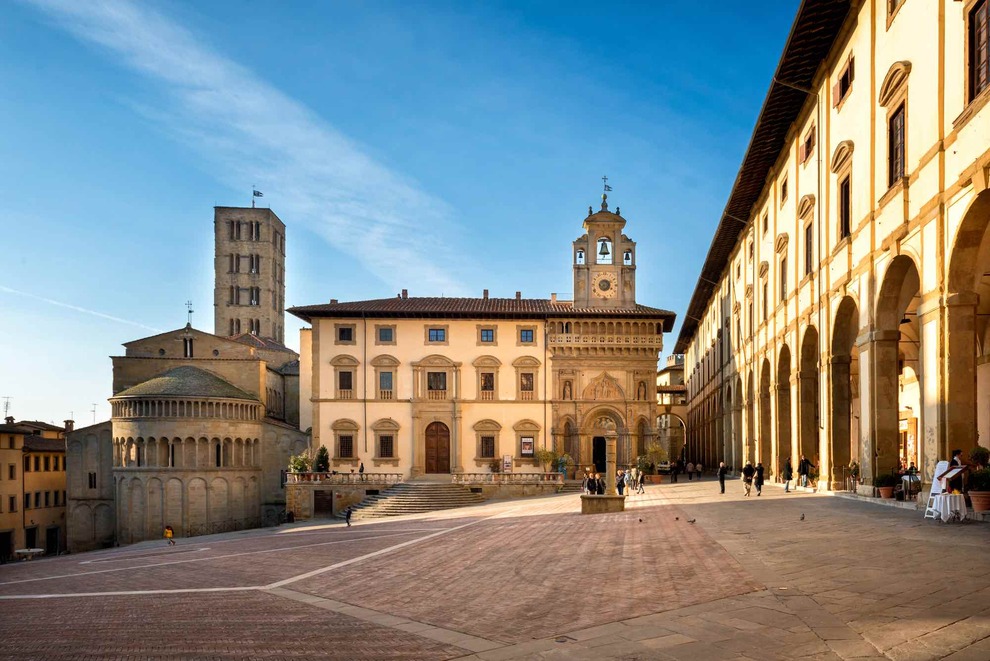 The city of Arezzo – history, art, and luxury properties