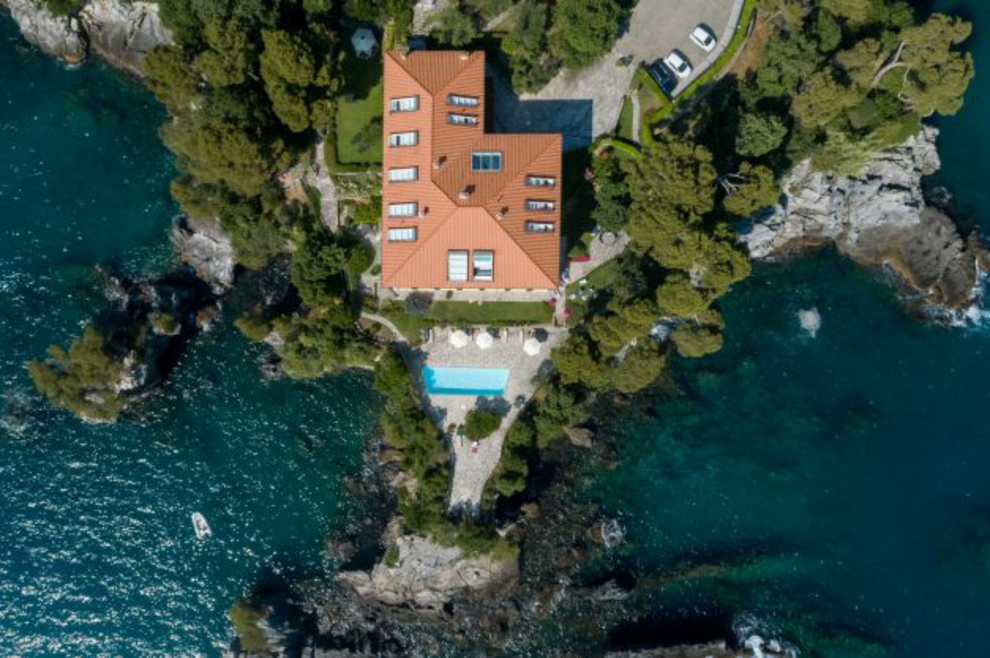 Dove il Sole abbraccia la baia e i raggi di Luna baciano il mare, appartamenti di lusso in vendita a Lerici