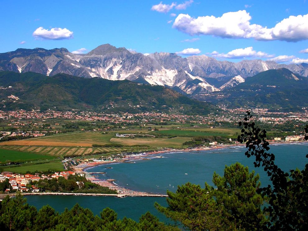 Apuan Coast, luxury villas for sale along Tuscan Riviera Apuan Coast, luxury villas for sale along Tuscan Riviera