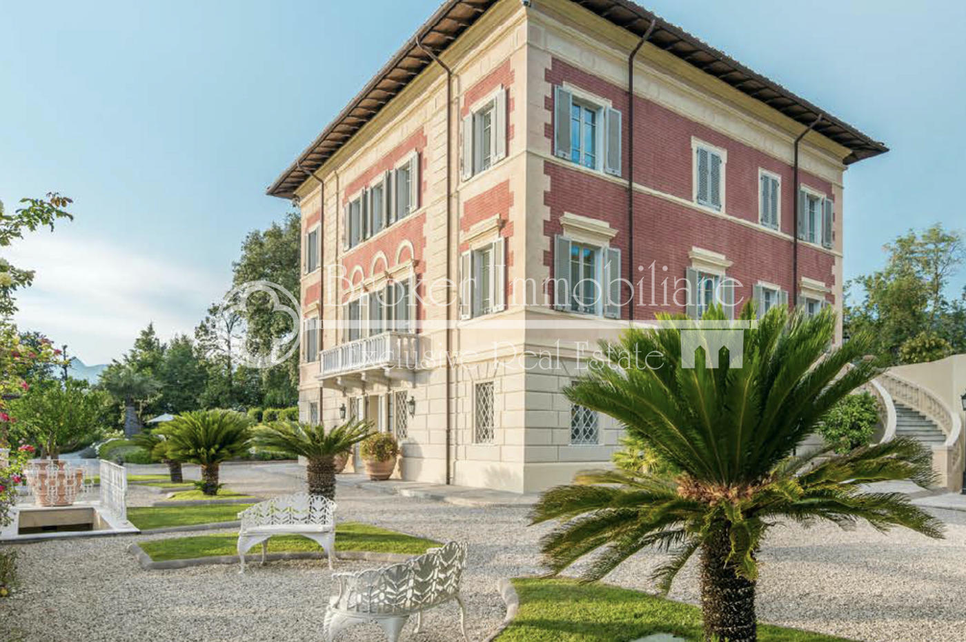 Lussuosa villa con parco, piscina e vista mare in vendita a Pietrasanta